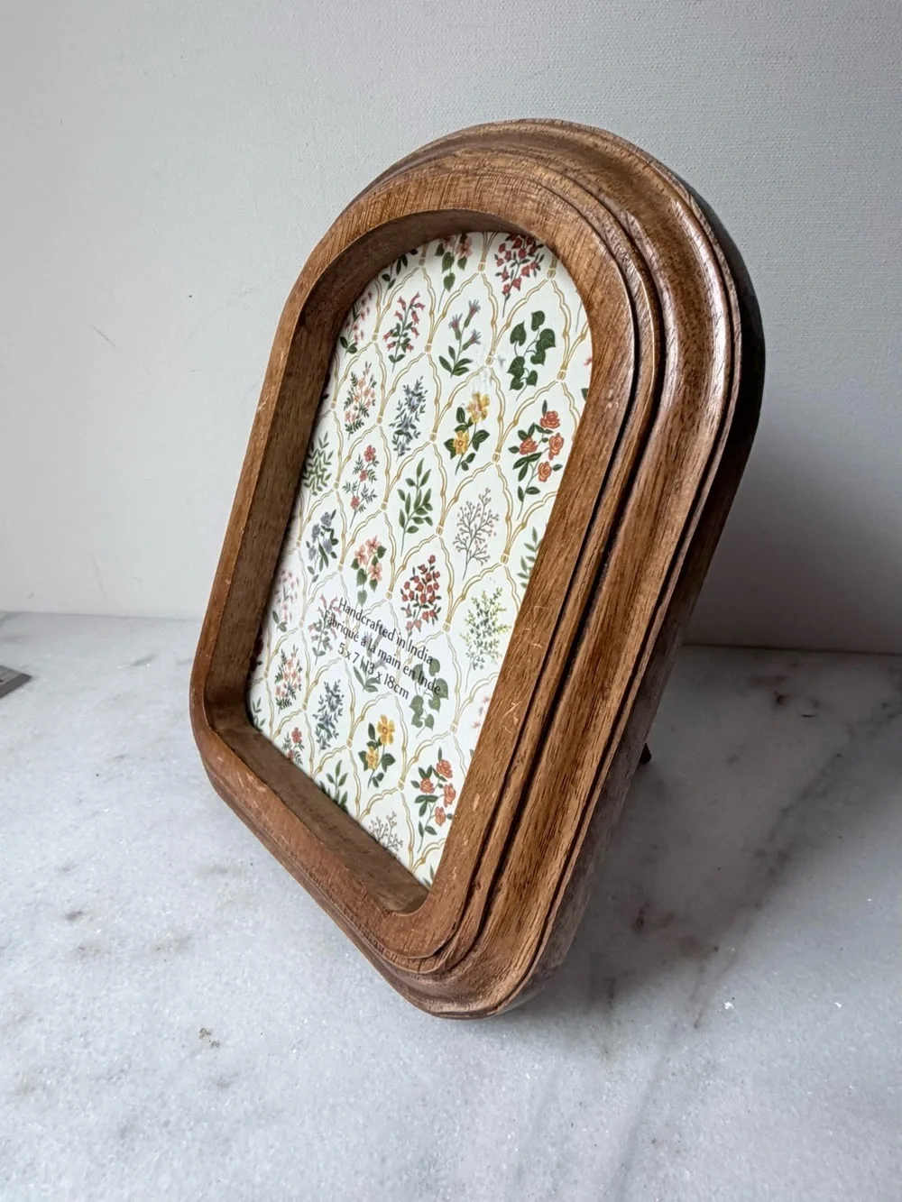 Wooden Arch Photo Frame in Brown for 5”x7” photo